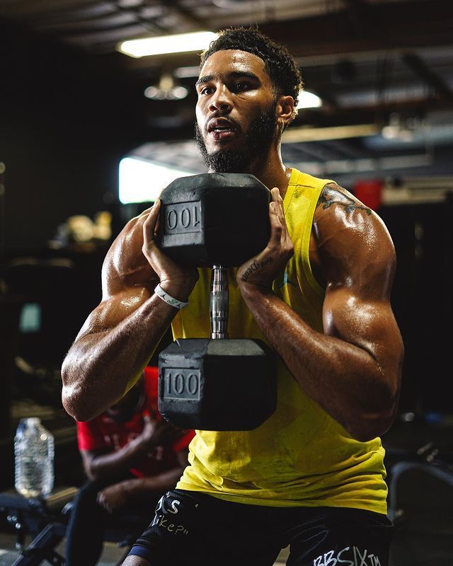 摩纳哥训练开放日,关键时刻官宣签约引欢呼,欧超杯在即,团队化学反应显著 摩纳哥训练开放日,关键时刻官宣签约引欢呼,欧超杯在即,团队化学反应显著